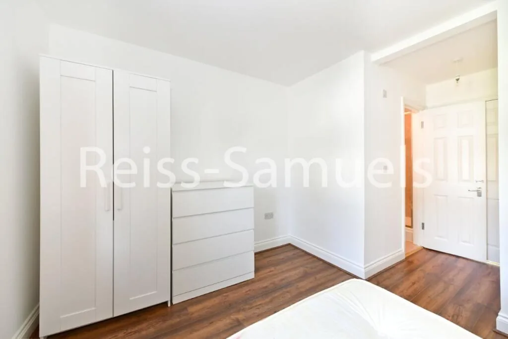 6 bedroom terraced house for rent