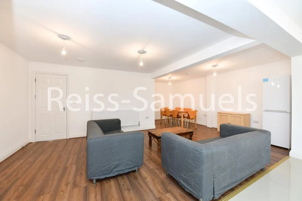 6 bedroom terraced house for rent