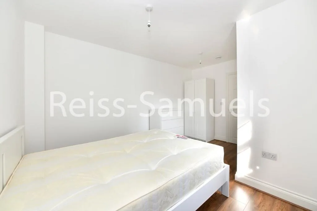 6 bedroom terraced house for rent
