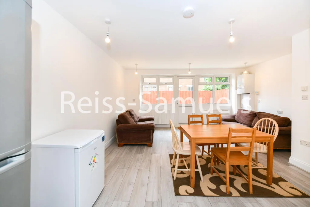6 bedroom terraced house for rent