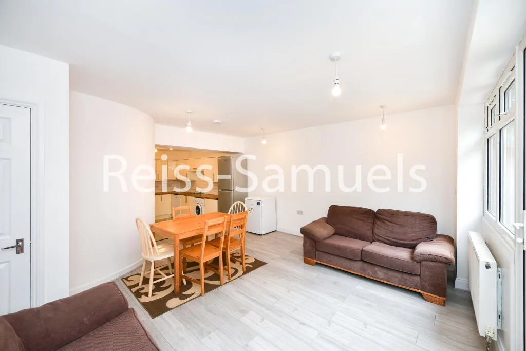 6 bedroom terraced house for rent