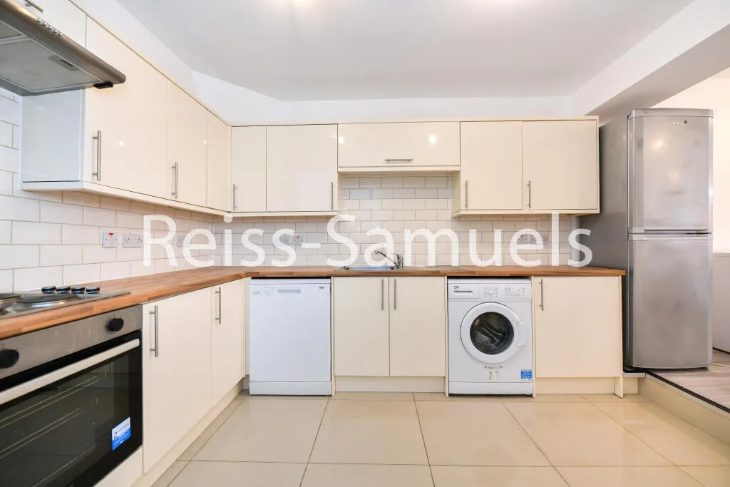 6 bedroom terraced house for rent