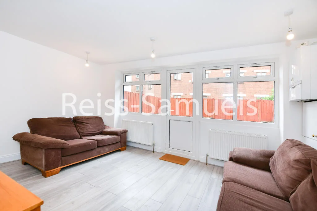 6 bedroom terraced house for rent