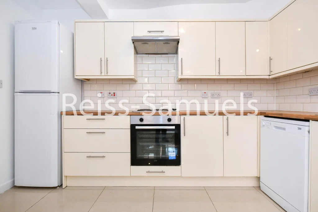6 bedroom terraced house for rent
