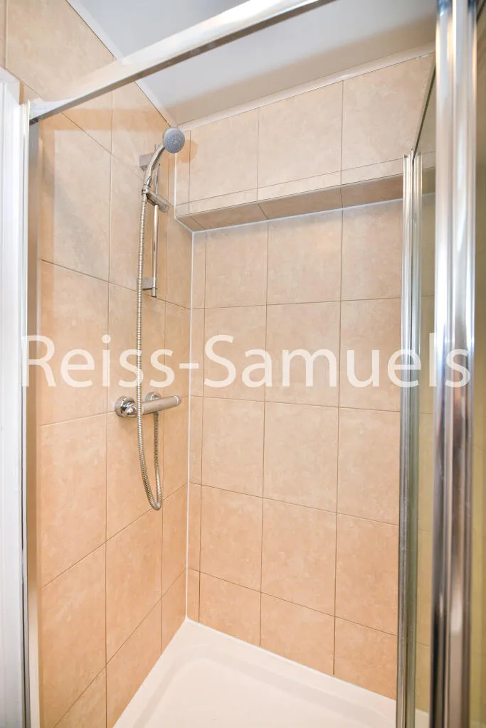 6 bedroom terraced house for rent