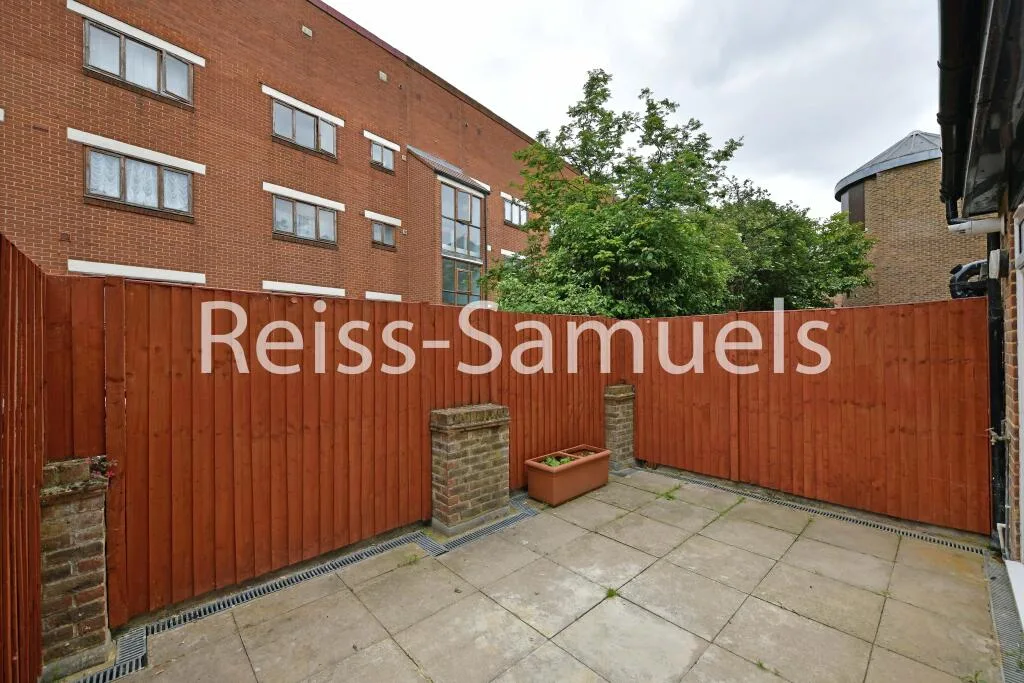 6 bedroom terraced house for rent