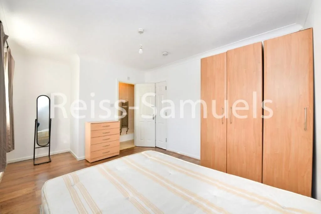 5 bedroom town house for rent