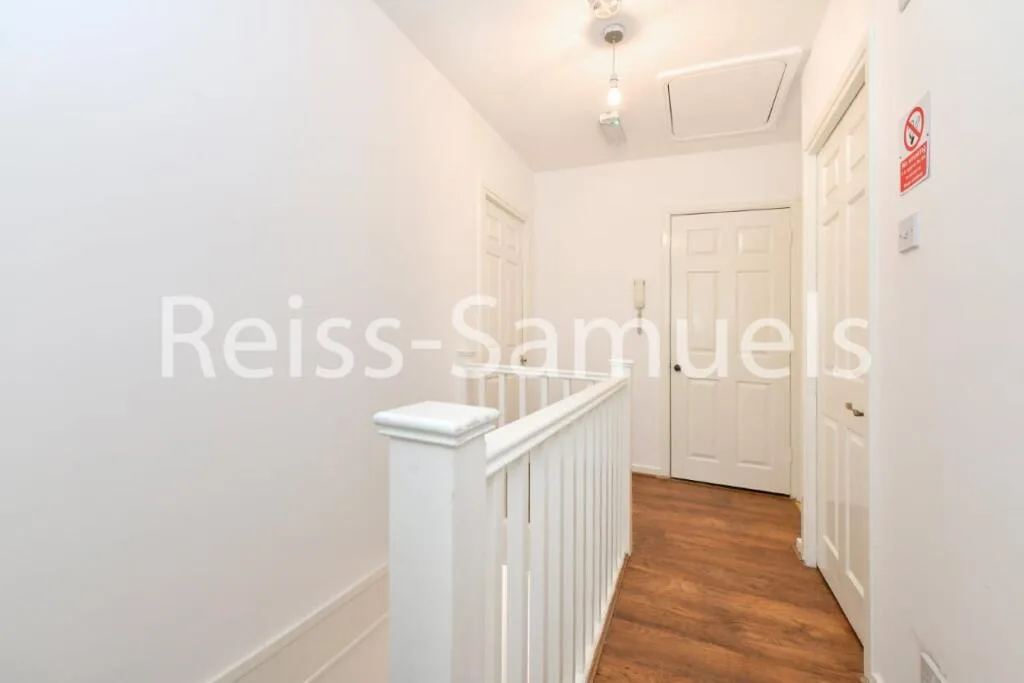 5 bedroom town house for rent
