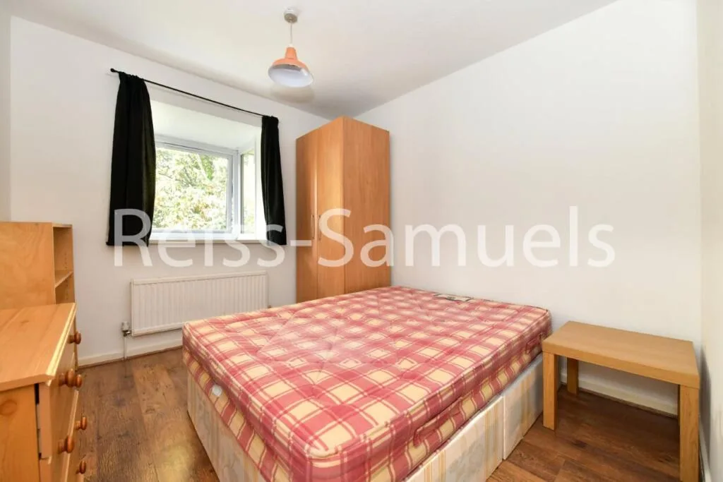 5 bedroom town house for rent