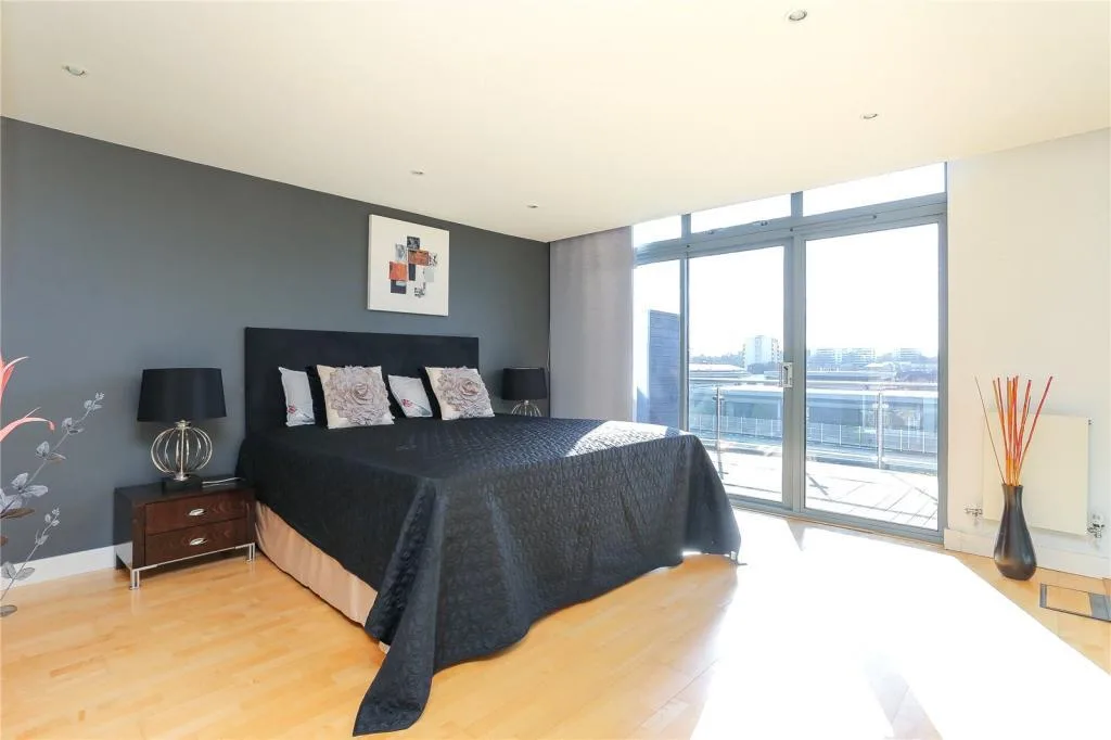 2 bedroom penthouse for rent