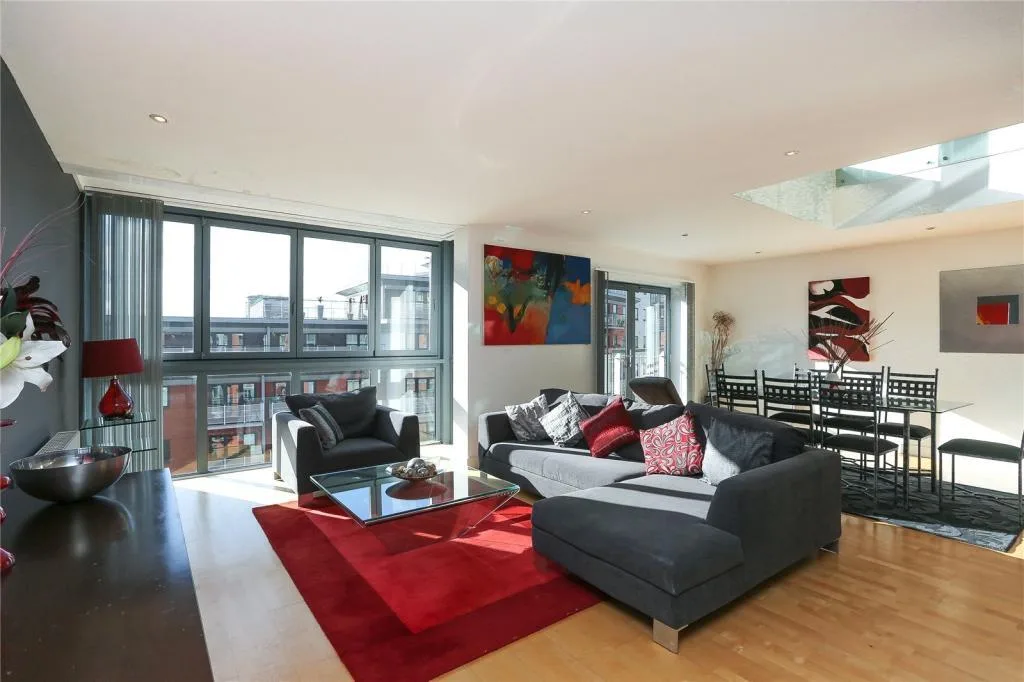 2 bedroom penthouse for rent
