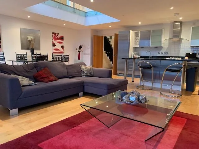 2 bedroom penthouse for rent
