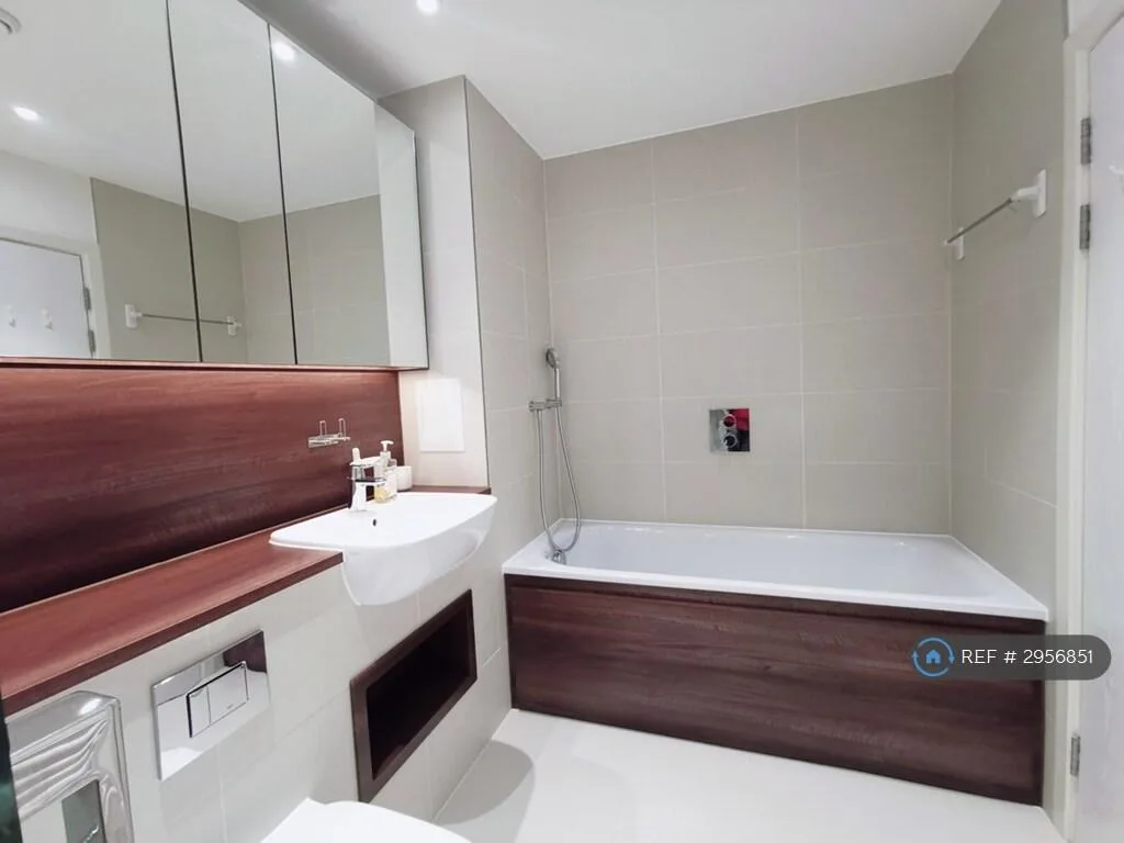2 bedroom penthouse for rent