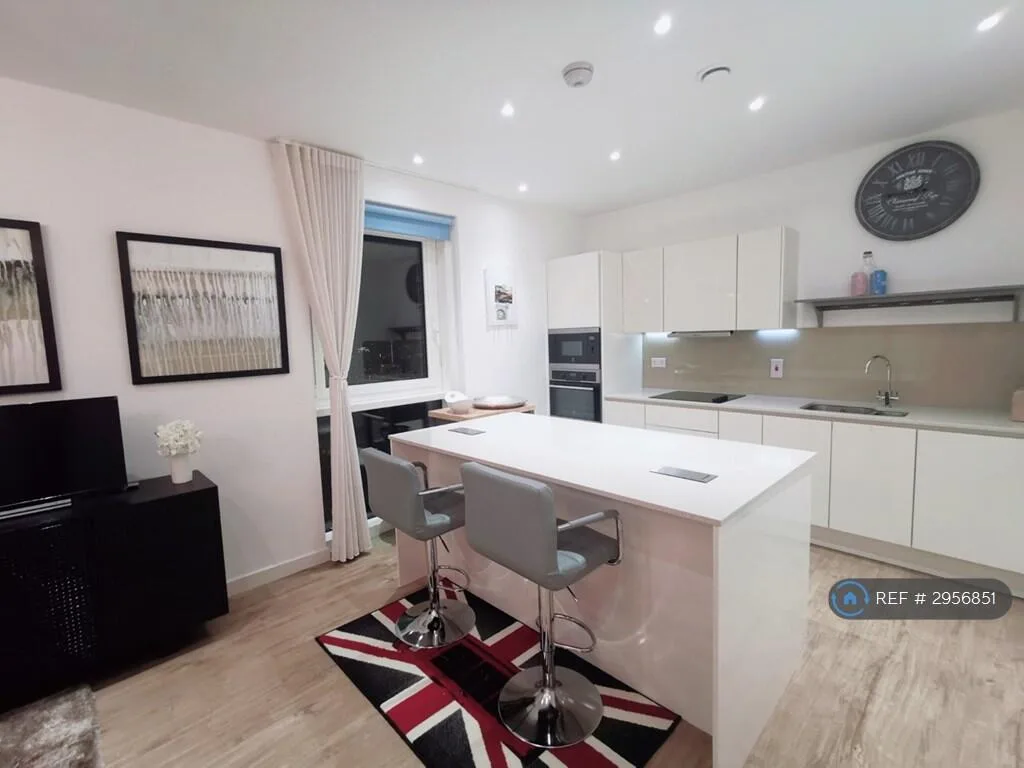 2 bedroom penthouse for rent