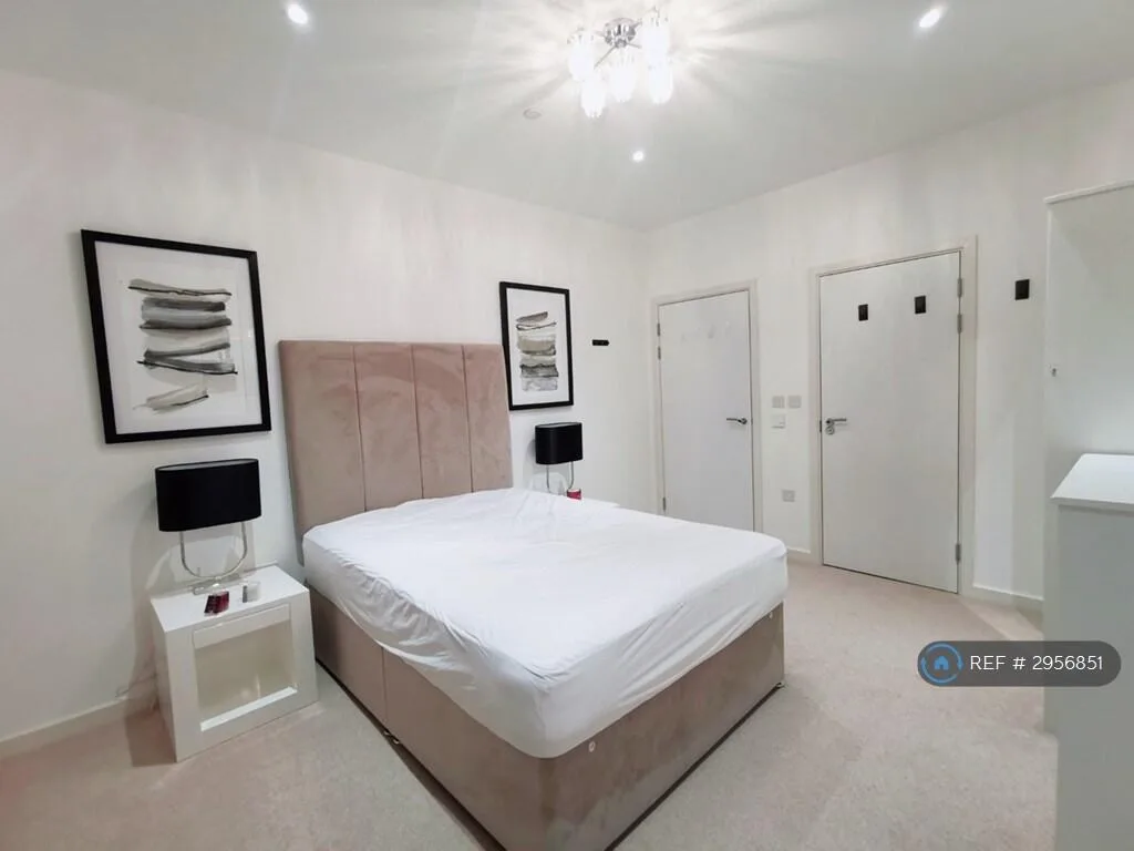 2 bedroom penthouse for rent
