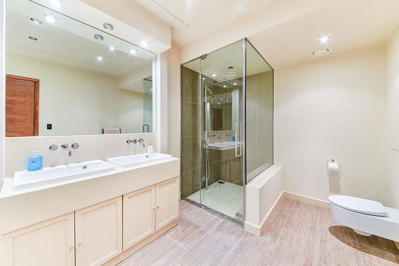 4 bedroom flat for rent