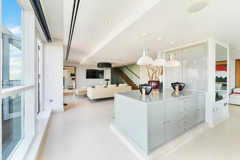 4 bedroom flat for rent