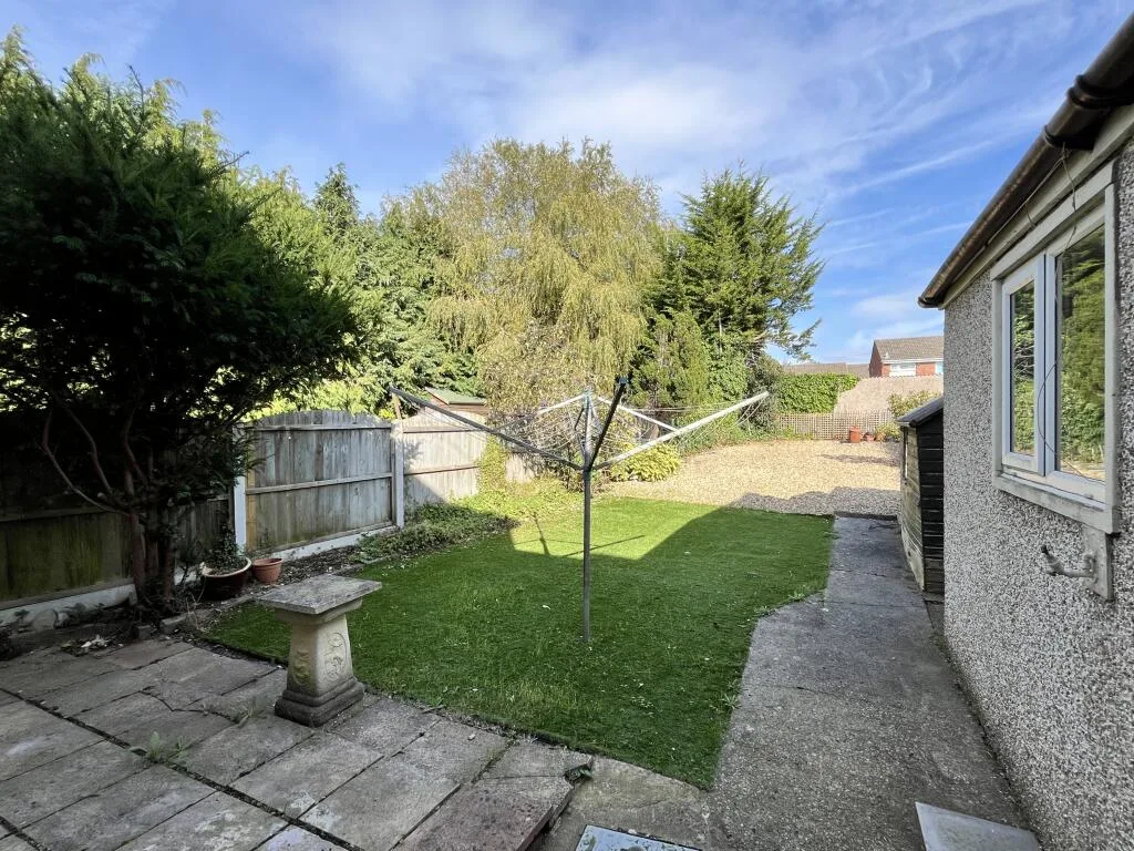 4 bedroom semi-detached house for rent