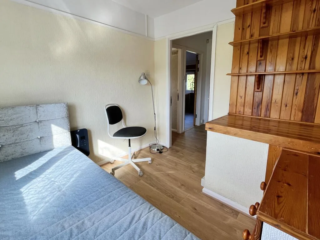 4 bedroom semi-detached house for rent