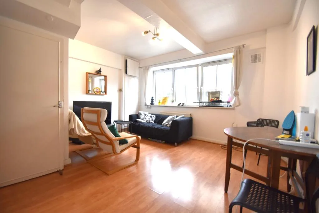 3 bedroom maisonette for rent