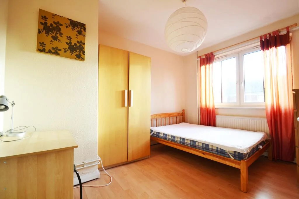 3 bedroom maisonette for rent