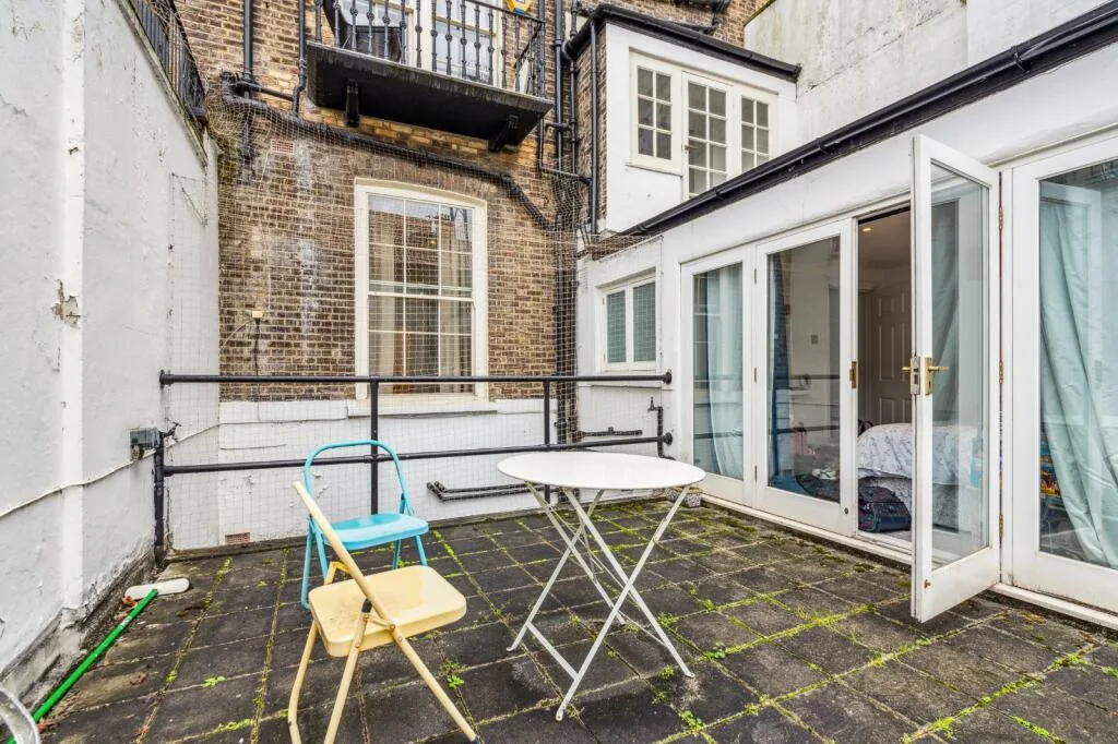2 bedroom flat for rent