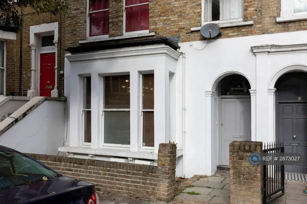 2 bedroom maisonette for rent