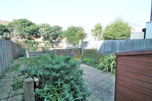 1 bedroom maisonette for rent