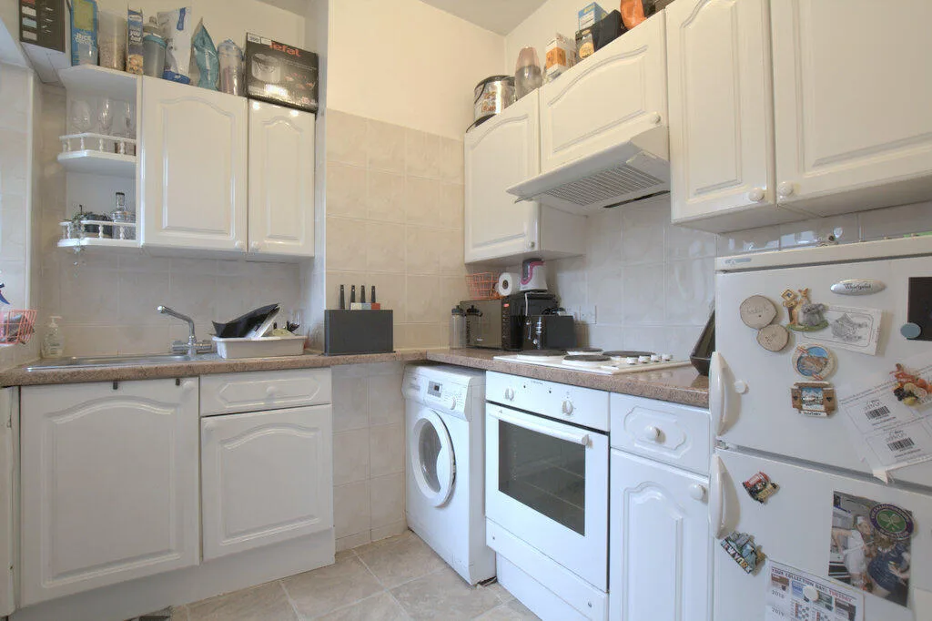 1 bedroom maisonette for rent