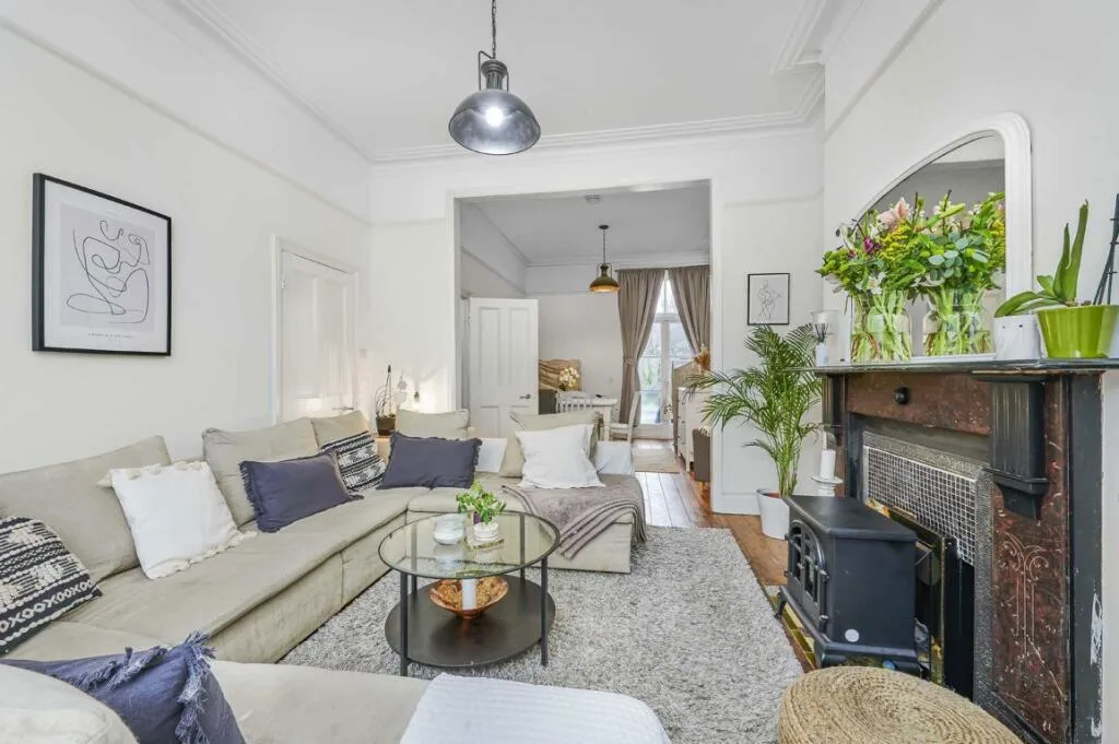 4 bedroom terraced house for rent