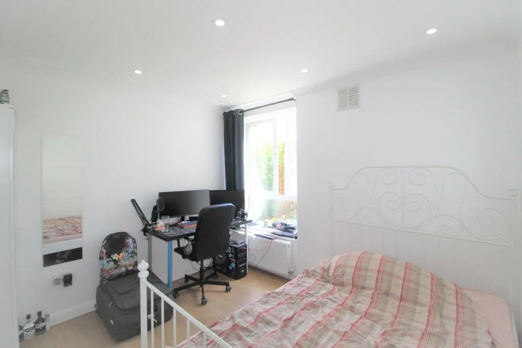 3 bedroom ground floor flat for rent