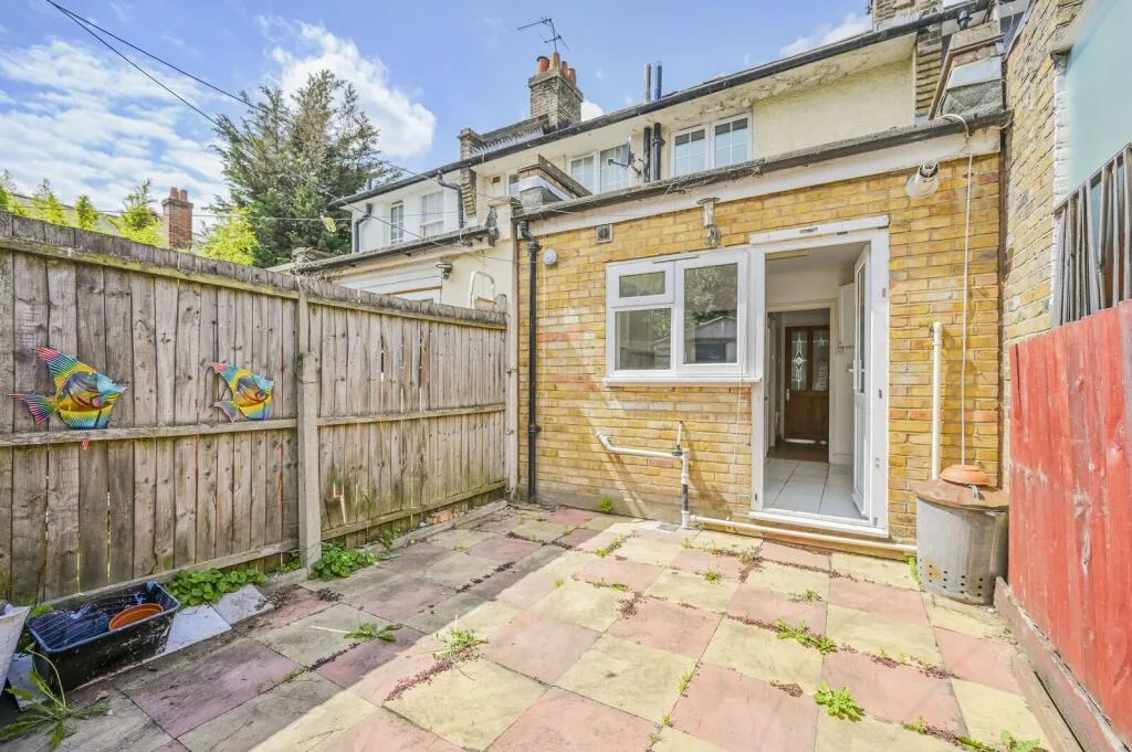 2 bedroom terraced house for rent