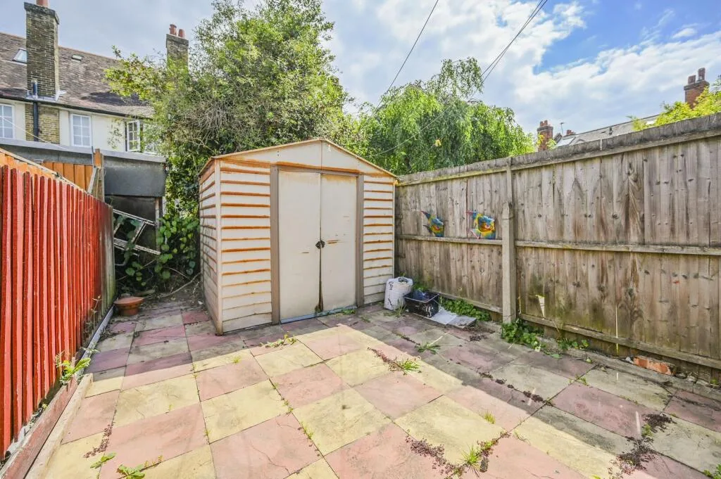 2 bedroom terraced house for rent