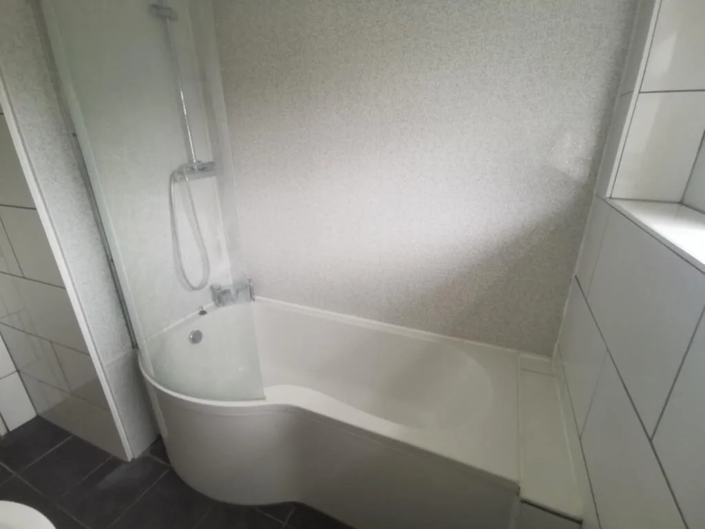6 bedroom house for rent