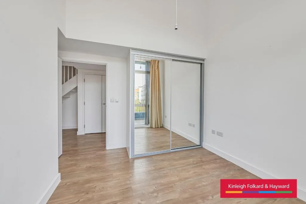 2 bedroom penthouse for rent