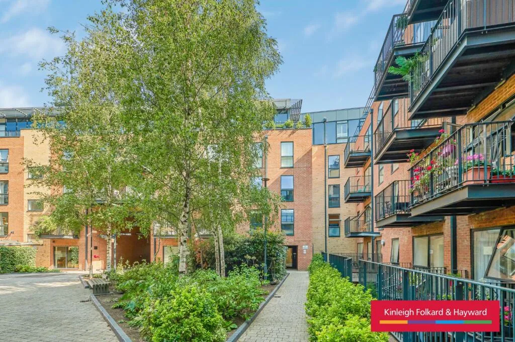 2 bedroom penthouse for rent