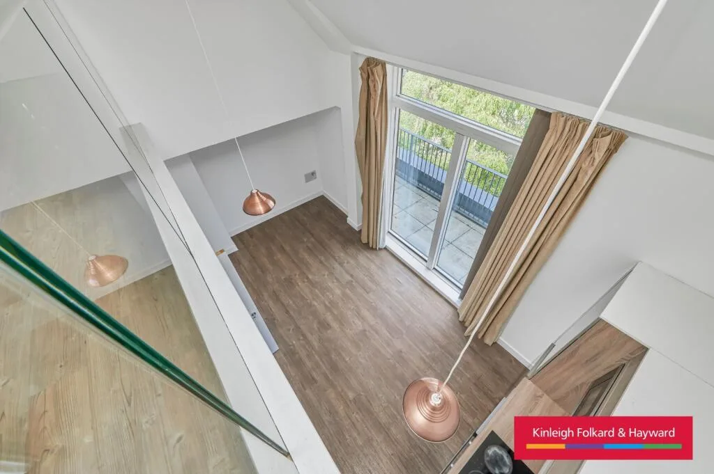 2 bedroom penthouse for rent