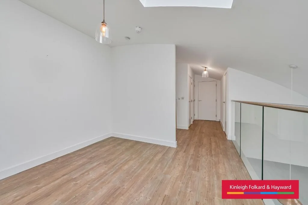 2 bedroom penthouse for rent