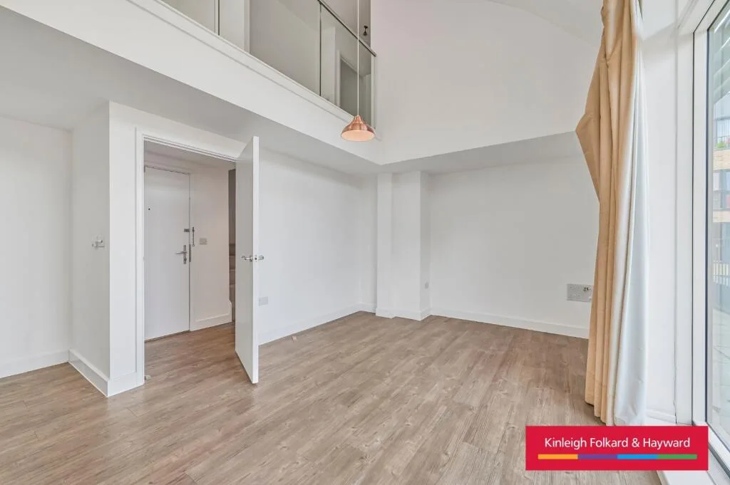 2 bedroom penthouse for rent