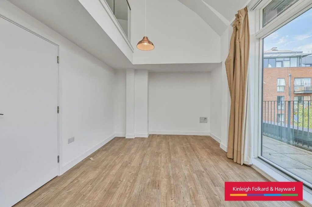 2 bedroom penthouse for rent