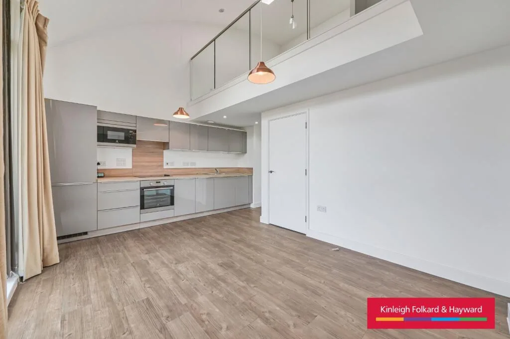2 bedroom penthouse for rent