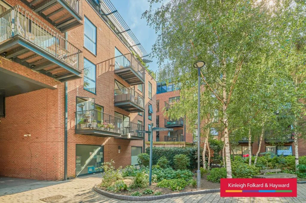 2 bedroom penthouse for rent