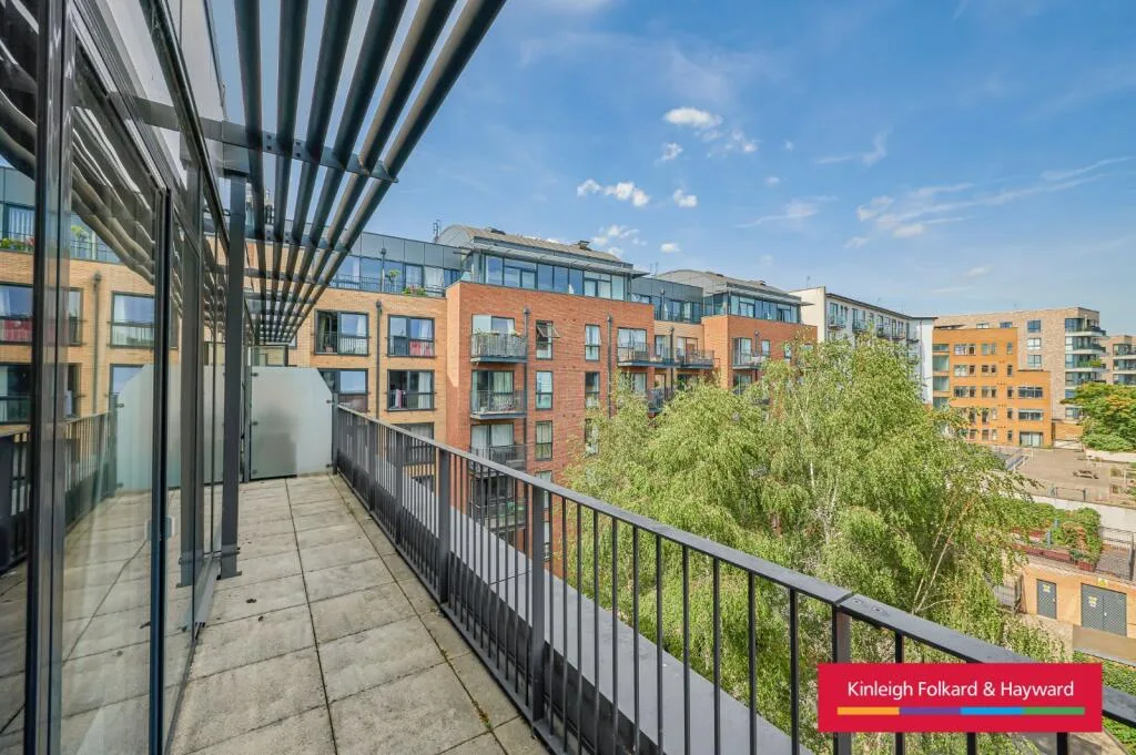 2 bedroom penthouse for rent