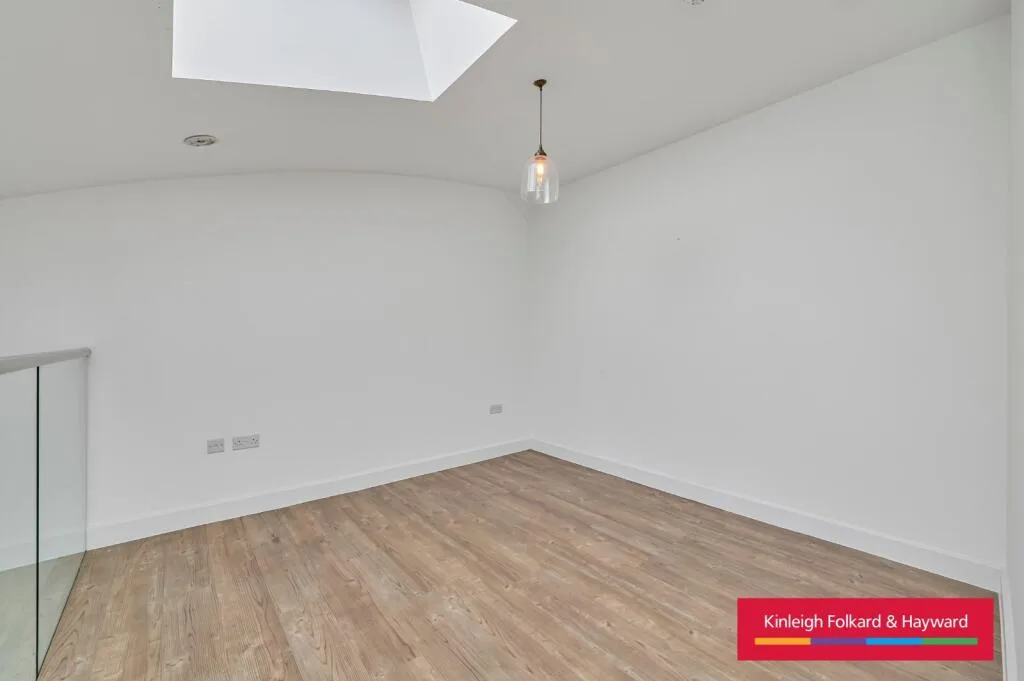 2 bedroom penthouse for rent
