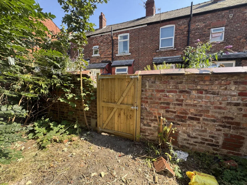 4 bedroom terraced house for rent