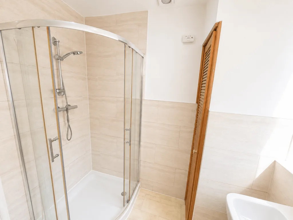 4 bedroom terraced house for rent