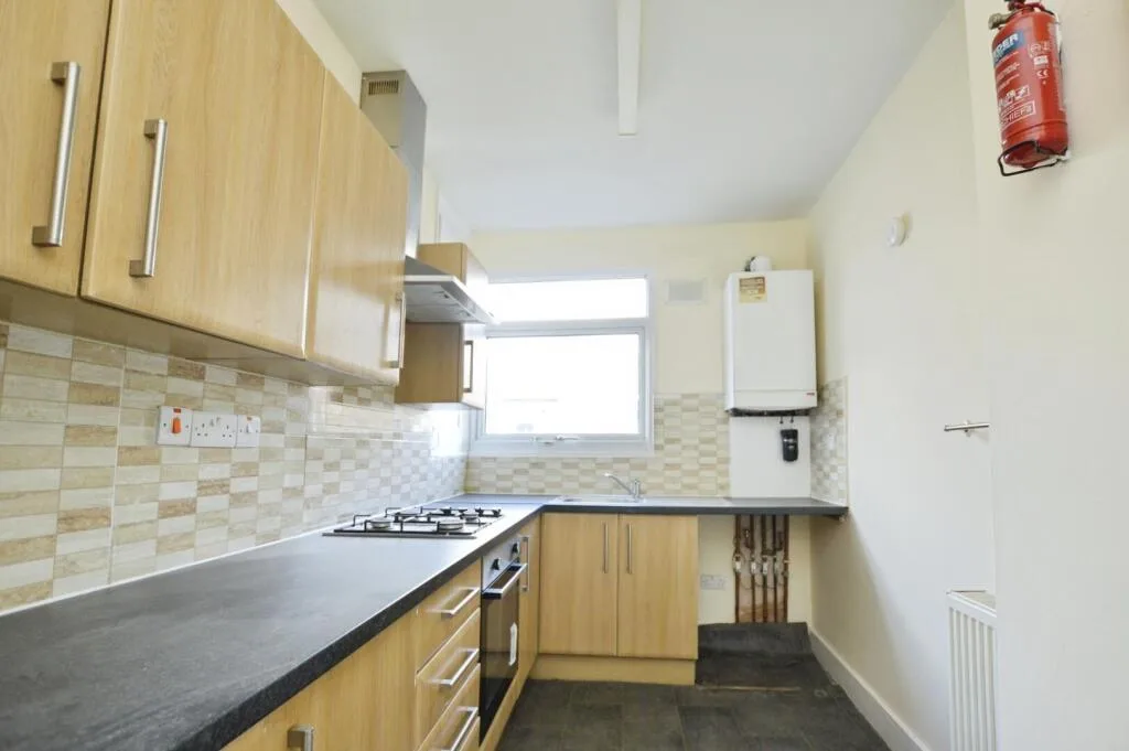 3 bedroom flat for rent