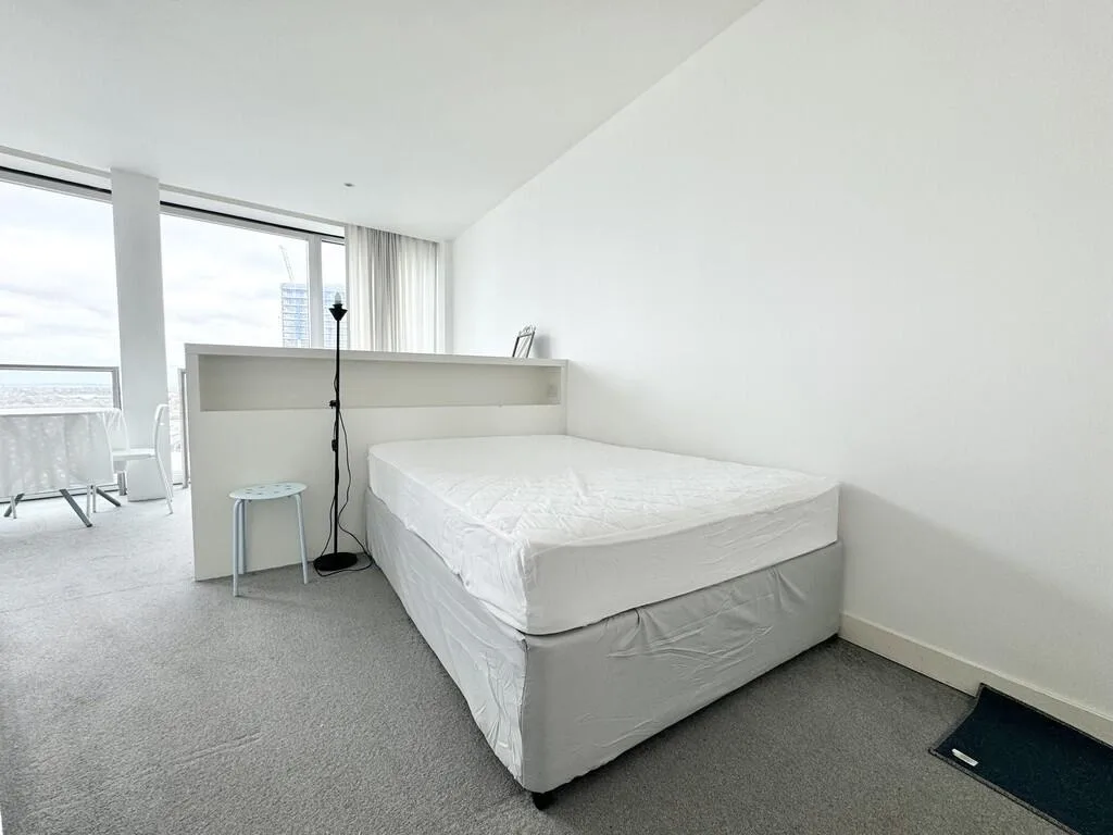 Studio flat for rent