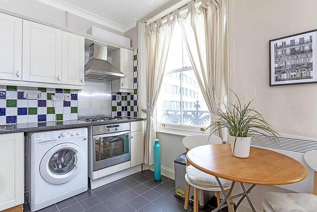 Studio flat for rent