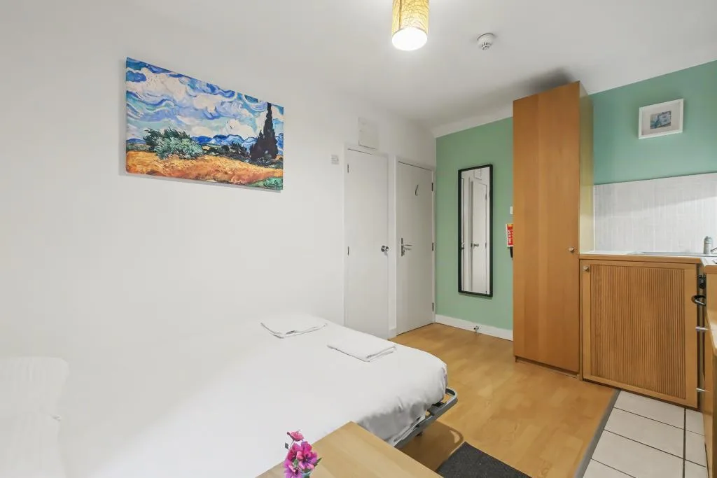 Studio flat for rent